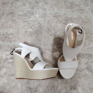 Gianni Bini white wedges